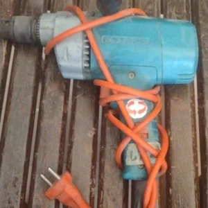 شنيور انجليزي فك وربط بلاك اند ديكر